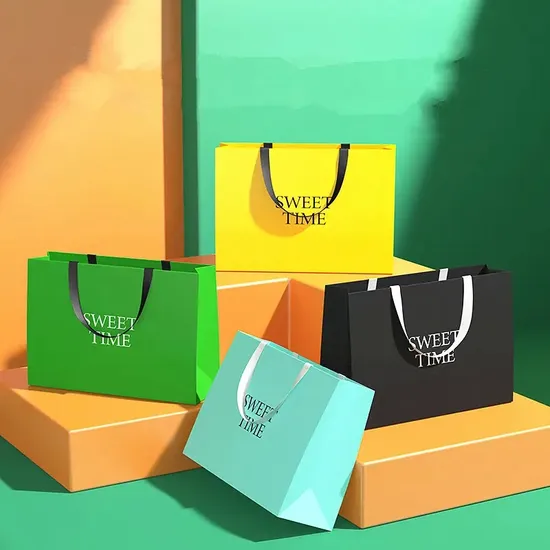 Sac de courses en papier kraft imprimé avec logo personnalisé, emballage pour vêtements et chaussures, sac en carton avec poignée